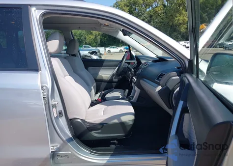 2018 Subaru Forester 2.5I Premium z USA, uszkodzony, nr VIN JF2SJAEC3JH435999